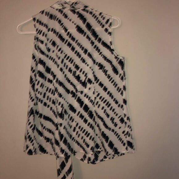 Liz clairborne shirt  - Picture 2 of 3